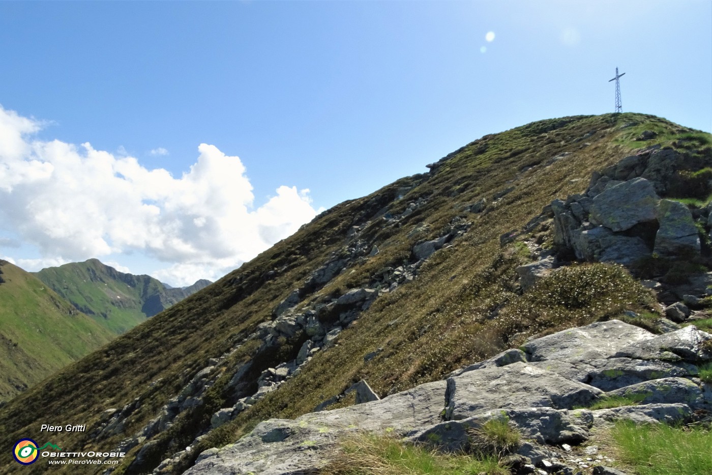 19 Ripido sentiero di salita al Pizzo delle segade.JPG